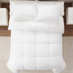 Simply Clean Comforter Set - Serta