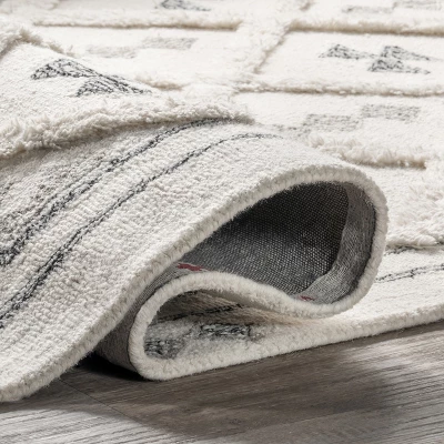 Nadette Geometric High/Low Wool Area Rug 4 Nadette Geometric High/Low Wool Area Rug - Image 3