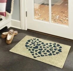 J&V TEXTILES "Hearts" Outdoor Coir Doormat 18" X 30"